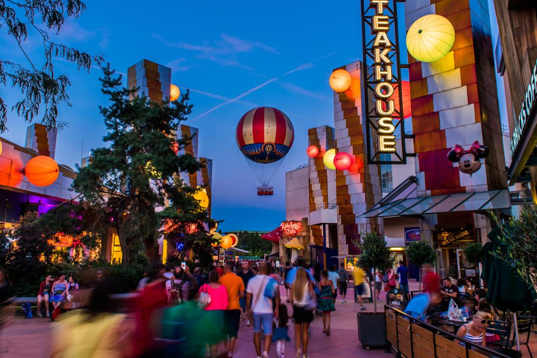FM DISNEYLAND PARIS VILLAGE