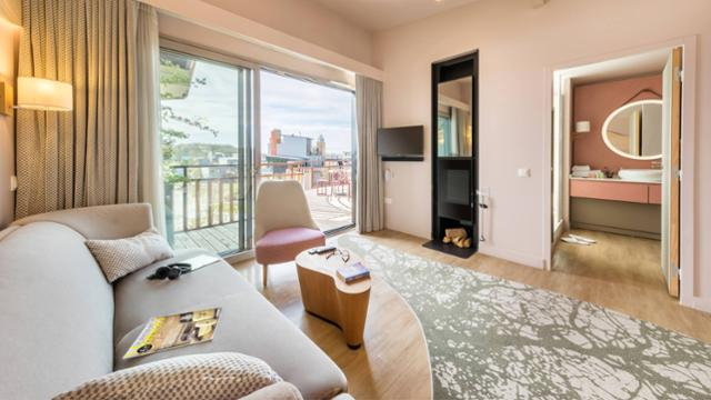 Superior Family Room with Terrace