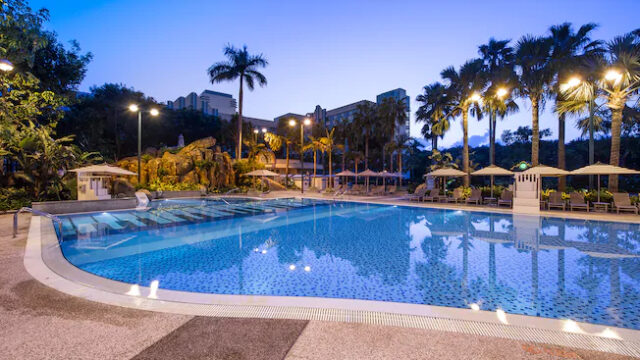 FM DESTINATION HDL HOLLYWOOD POOL2